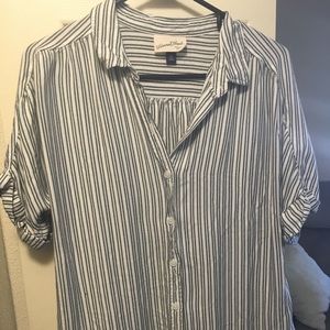 Adorable button up shirt